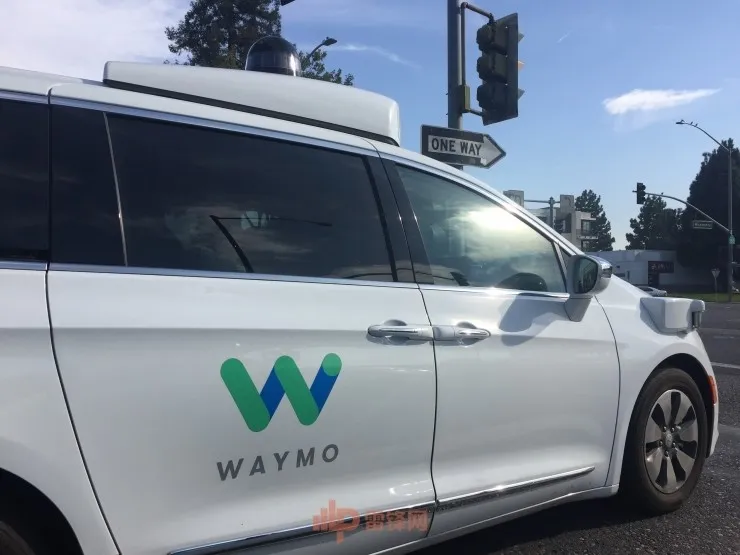 探营 Waymo 自动驾驶测试基地，无限接近 L4 ， 车辆内部细节曝光