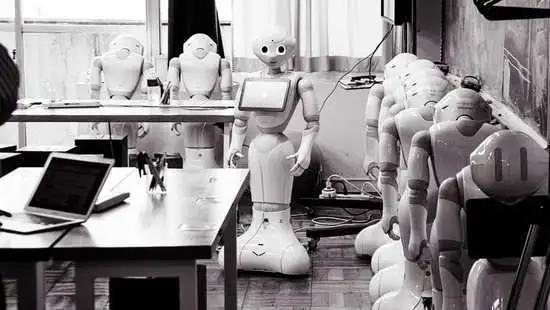 瑞银发布亚洲前瞻报告，AI可替代人类接任3000万以上的工作岗位