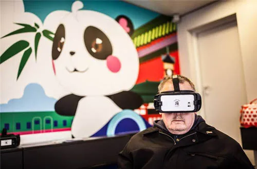 熊猫VR主题乐园来袭，国宝的“卖萌”事业要全球化