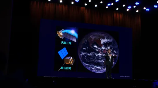 上海航天技术研究院陈占胜：虽身处地球，我却能站在卫星上看太空
