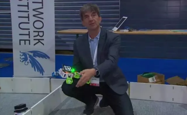 天雷滚滚！机器人竟然还会怀孕