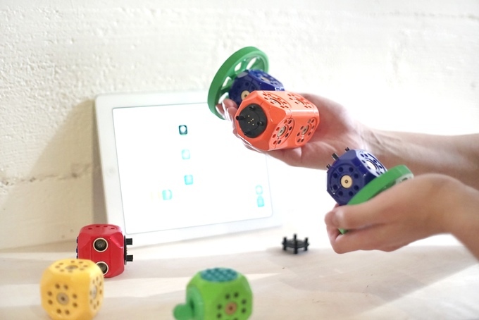 Robo Wunderkind机器人积木玩具，让5岁小孩也能学编程