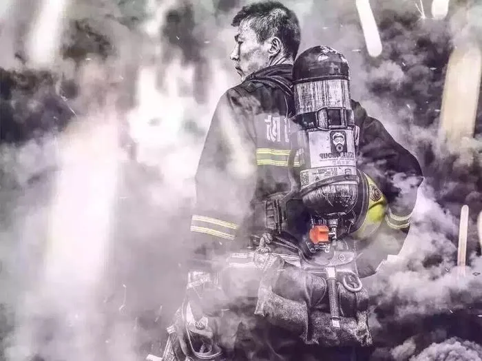 除了航拍,无人机也许能用于救火救灾1