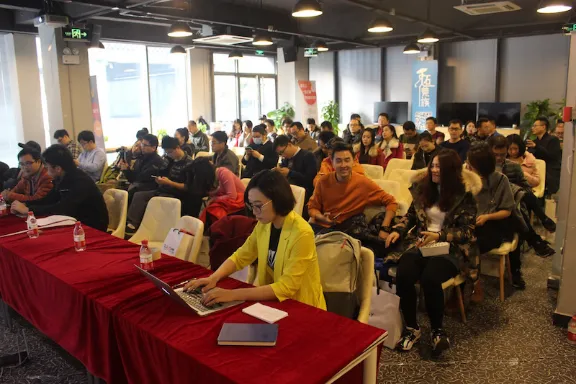 VR训练营第一期：聊聊全景拍摄和直播那点事