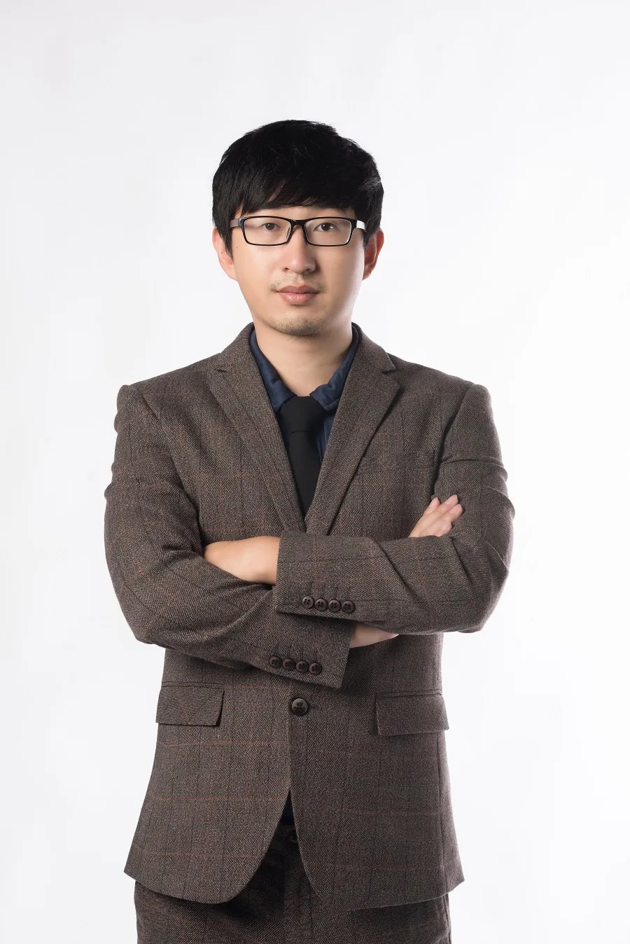 虚之实康成：等风来不如先发制人，打磨好硬件产品才是王道