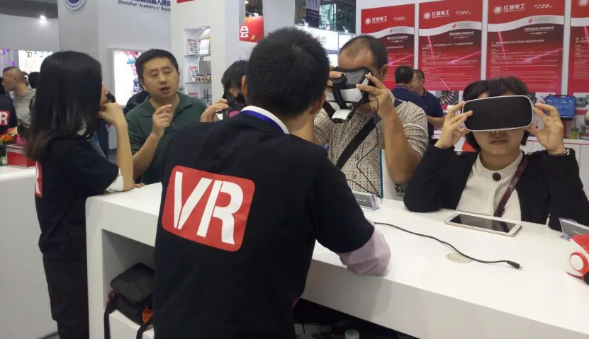 2016高交会开幕  宝丽来VR成展会人气王
