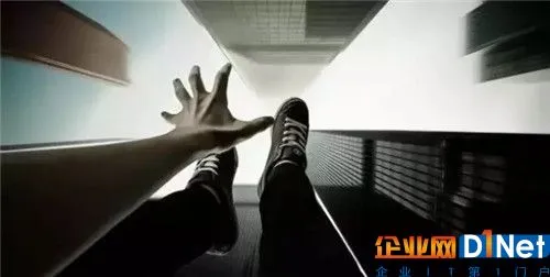 网络上存在着这样一种群组,主要讨论自杀的方式,鼓吹、教唆他人集体自杀。群中有人留言觉得生活不如意、觉得自己无用、自卑,因而感到没有生存意义,甚至有人相约寻死日期。更有自杀经验的“过来人”详细描述整个自杀过程。