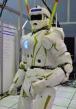摆脱电缆、可移除四肢，NASA 人形机器人「女武神」替人类奔赴灾难场景