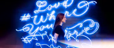 打破虚拟边界的视频交互新方式，AR隔空书写的应用理念和探索实践