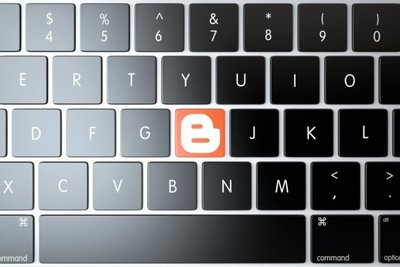 Blogger-icon-on-laptop-keyboard.-Technology-concept-7801-600x400.jpg