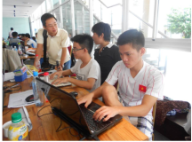 越南：两个城市同时举行的移动黑客马拉松