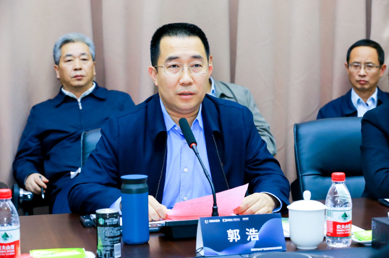 5g产业专家献策鹤壁市,共同把脉产业升级