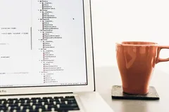 为什么 Go map 和 slice 是非线程安全的？