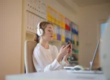 方式：把excel表格里的电话号码联系人导入到手机通讯录