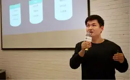 AI虚拟教练助你练出人鱼线，揭秘Keep AI运动技术实力