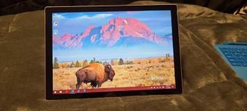 Surface Pro 8原型机图片曝光，设计保持不变
