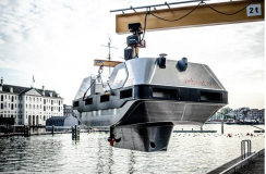MIT自动驾驶船下水！可乘坐5人，阿姆斯特丹运河航行3小时误差不到0.17米 