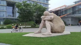 独家 | 一击进榜！达摩院十年“扫地僧”，揭秘阿里云数据仓库逆袭之旅
