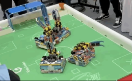 13岁男孩从菜鸟到机器人大赛冠军，我被这帮小孩造的机器人惊到了！