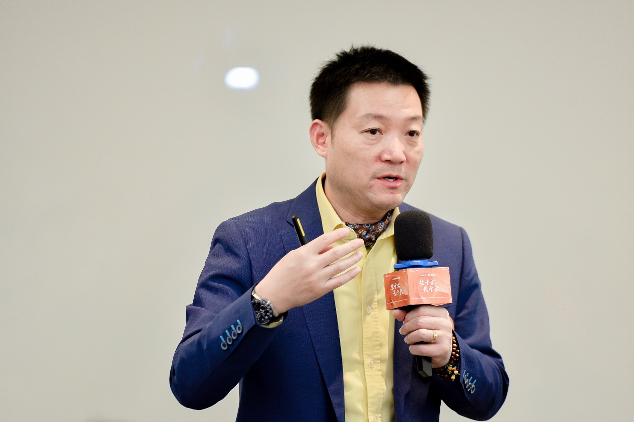 AMD大中华区销售副总裁周俊杰：突破性能边界 重芯定义下一代云计算