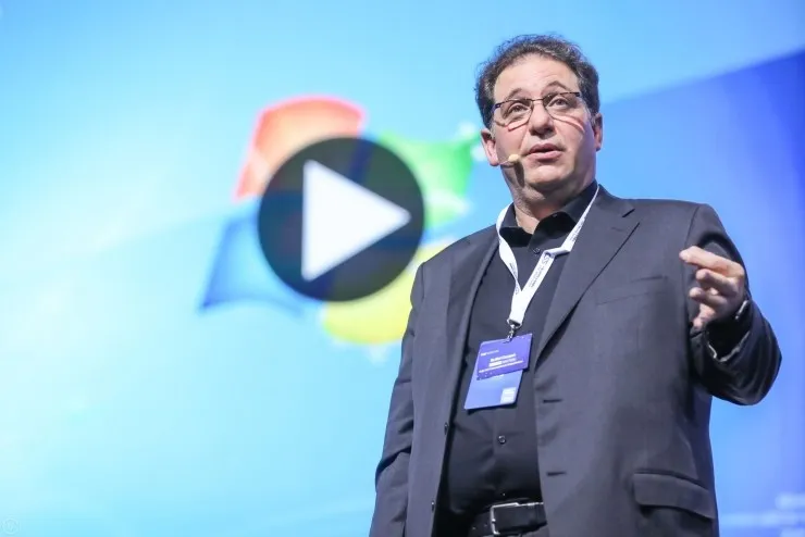 世界头号黑客凯文·米特尼克来中国第一天就把自己的密码暴露了……