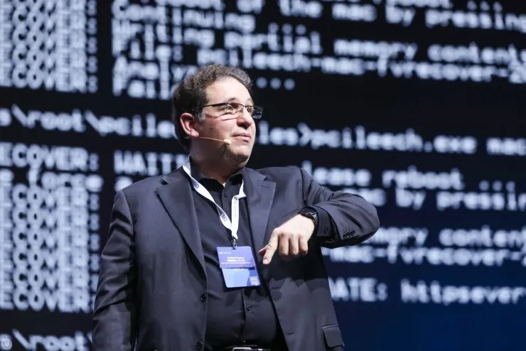 世界头号黑客凯文·米特尼克来中国第一天就把自己的密码暴露了……