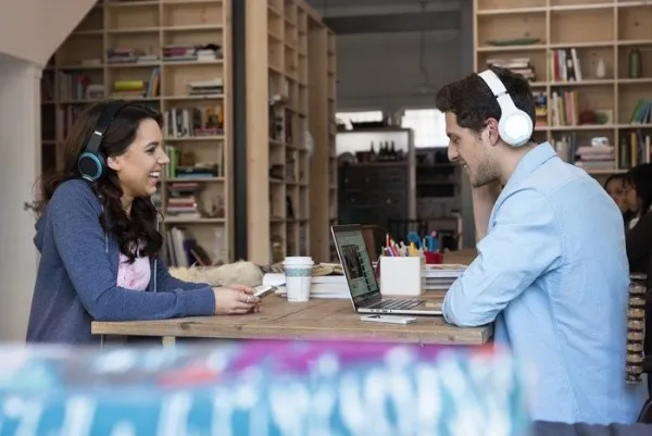 【爆料】小米将推智能社交耳机