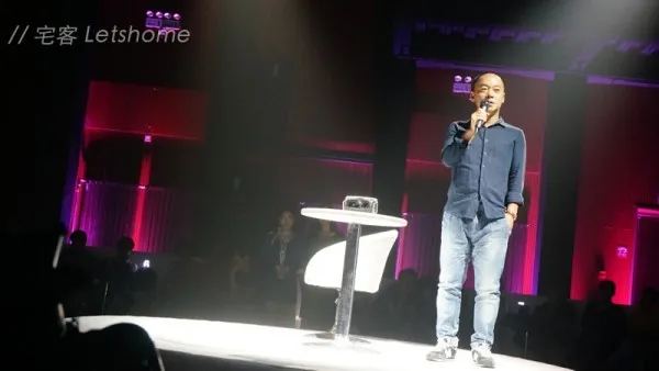 简易VR眼镜：是玩具还是工具？