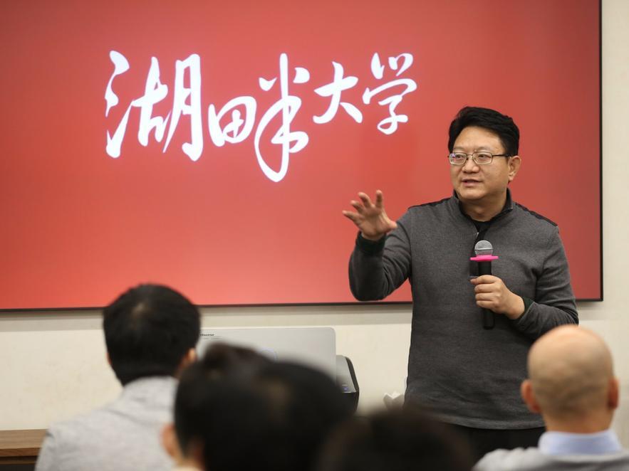 曾鸣:区块链是否是颠覆技术还有待观察