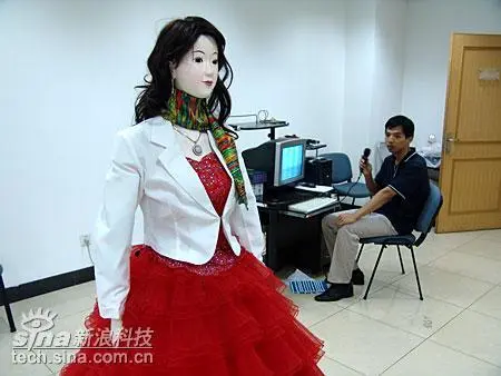 组图：中科院研制出美女机器人可语音交互